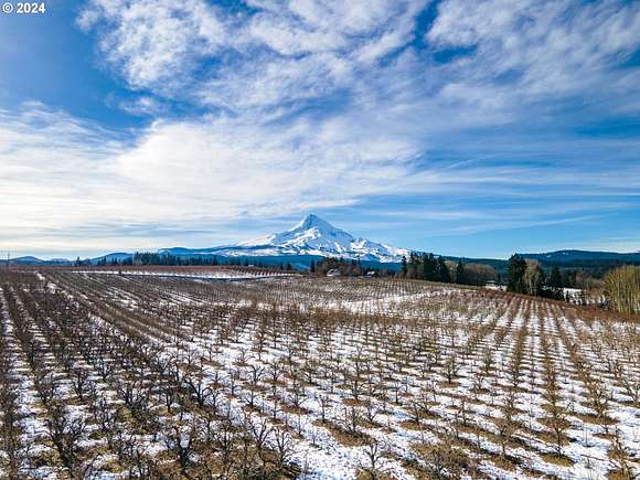 27 Acres of Agricultural Land for Sale in Parkdale, Oregon