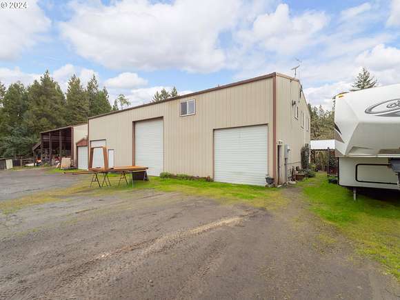 95.8 Acres of Agricultural Land with Home for Sale in Roseburg, Oregon