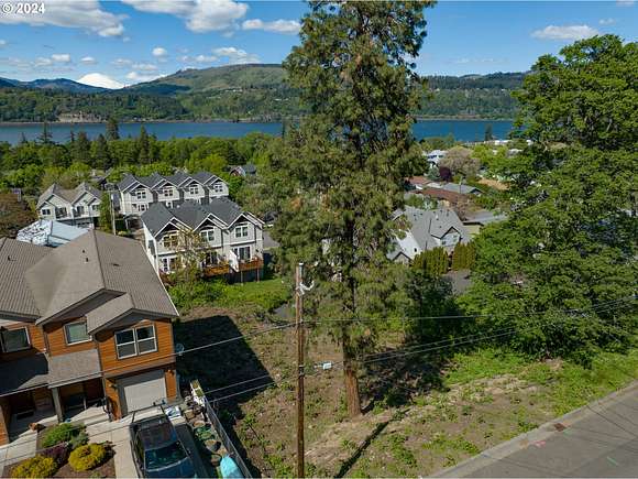 0.17 Acres of Residential Land for Sale in Hood River, Oregon