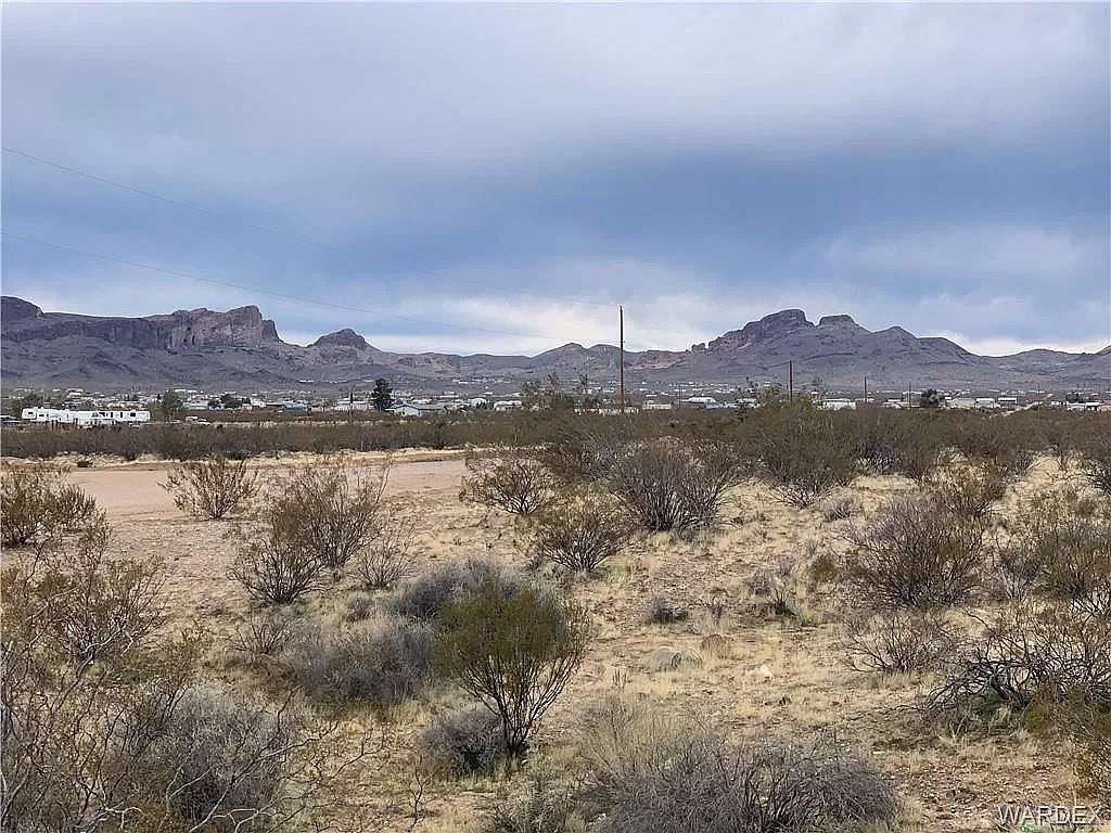 8.3 Acres of Residential Land for Sale in Golden Valley, Arizona