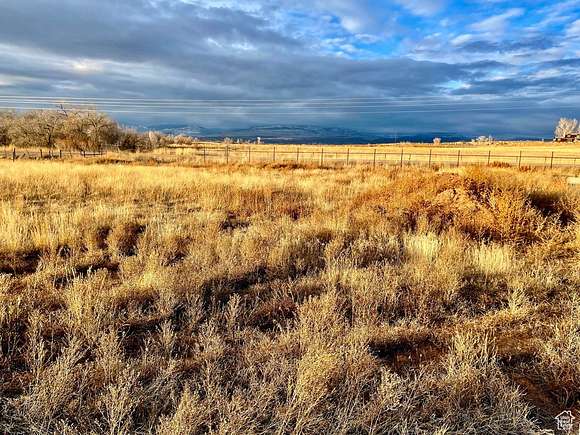 0.88 Acres of Residential Land for Sale in Lapoint, Utah