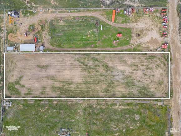 2.6 Acres of Residential Land for Sale in Delano, California