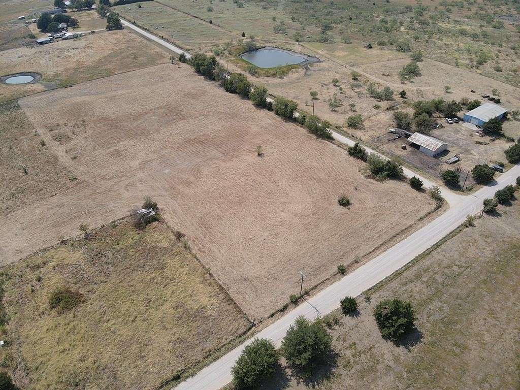 8.8 Acres of Residential Land for Sale in Kerens, Texas