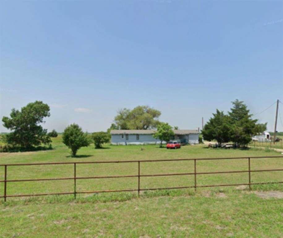 5 Acres of Land for Sale in Ferris, Texas