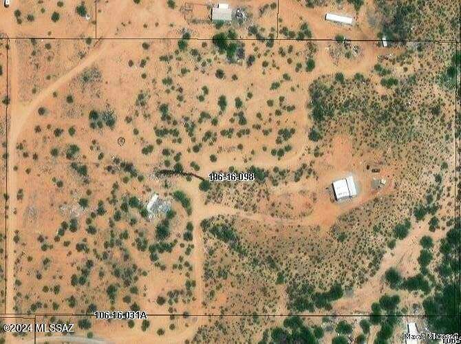 16.3 Acres of Land for Sale in Safford, Arizona