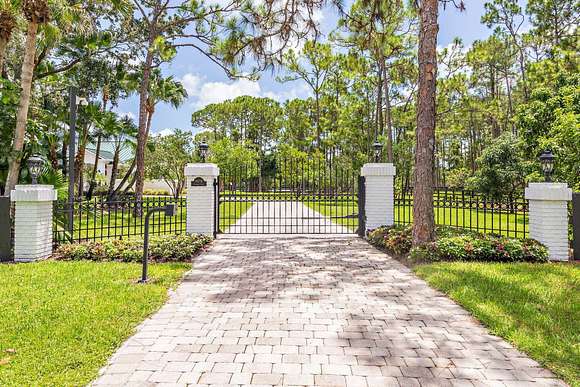 5.2 Acres of Land with Home for Sale in Palm Beach Gardens, Florida