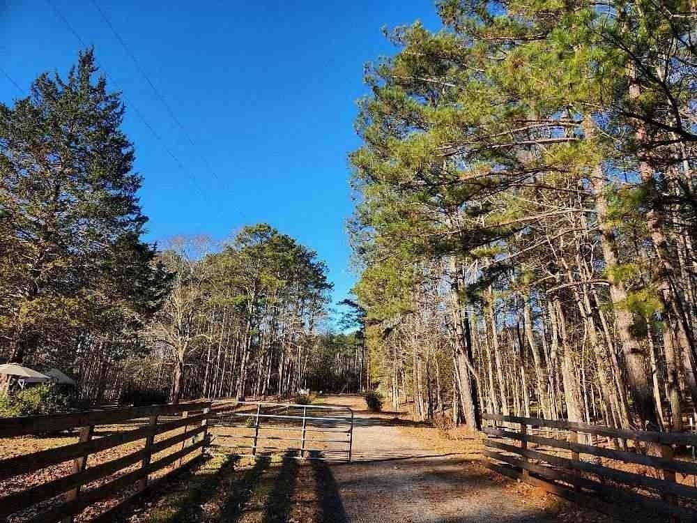 0.87 Acres of Residential Land for Sale in Stockbridge, Georgia