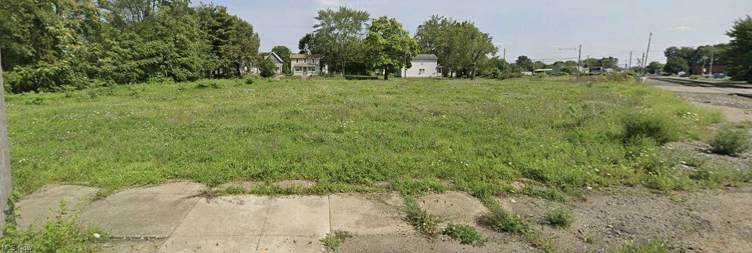 0.89 Acres of Commercial Land for Sale in Canton, Ohio