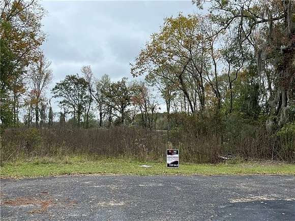 1.1 Acres of Residential Land for Sale in Baker, Louisiana