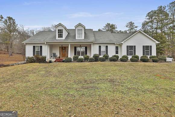 10 Acres of Residential Land with Home for Sale in Newnan, Georgia