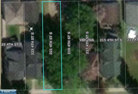 0.07 Acres of Residential Land for Sale in Virginia, Minnesota
