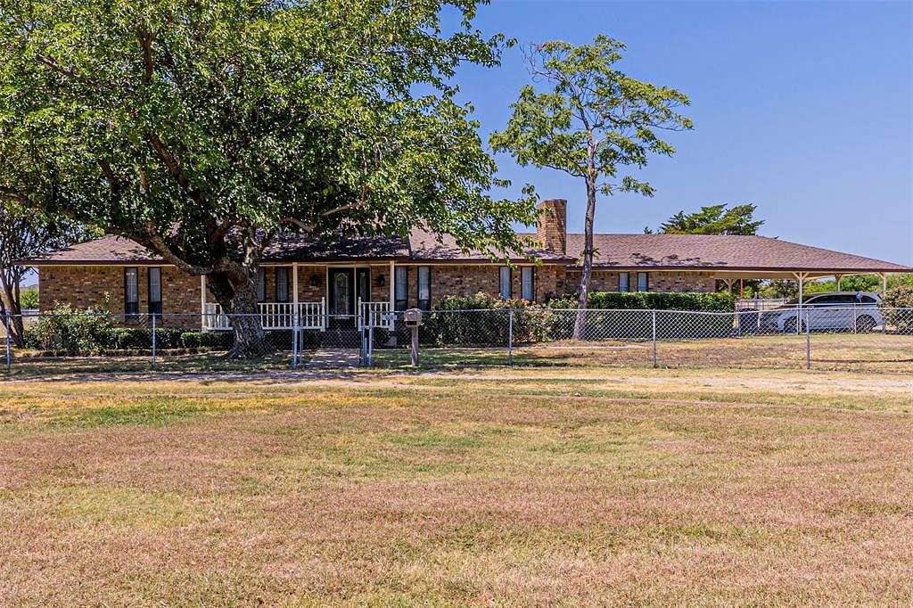 3.4 Acres of Land with Home for Sale in Lancaster, Texas