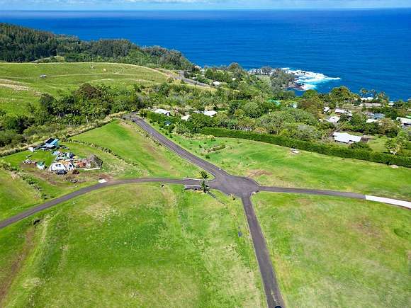 1.269 Acres of Residential Land for Sale in Laupahoehoe, Hawaii
