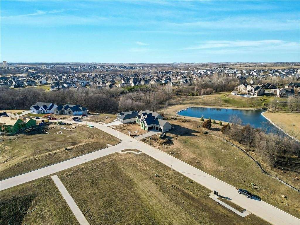 0.59 Acres of Residential Land for Sale in Urbandale, Iowa