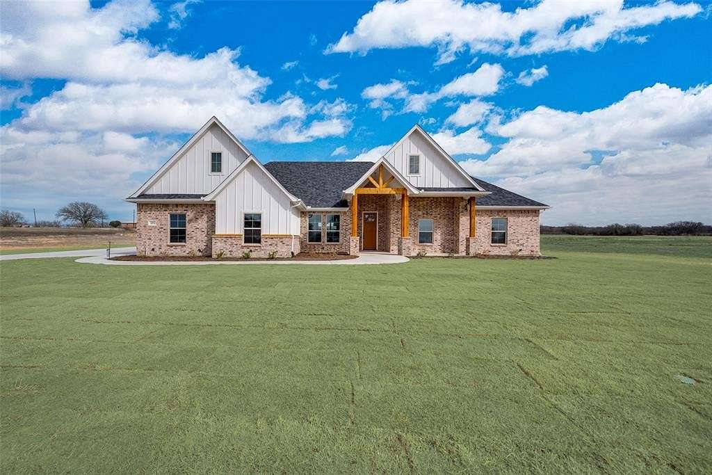2.3 Acres of Residential Land with Home for Sale in Weatherford, Texas