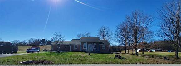 4.5 Acres of Residential Land with Home for Sale in Glasgow, Kentucky
