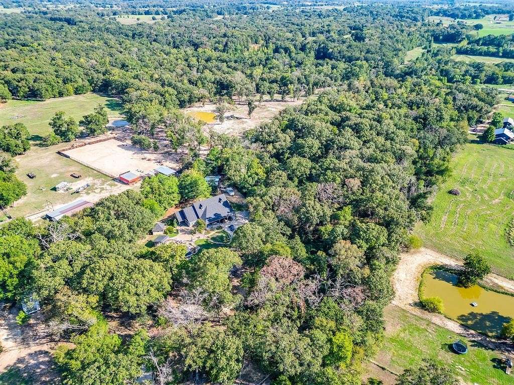 4 Acres of Residential Land for Sale in Athens, Texas