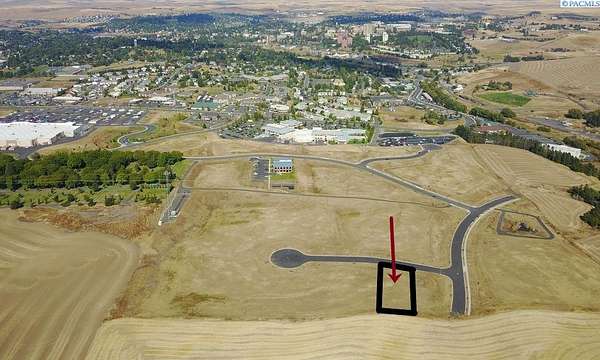 0.7 Acres of Mixed-Use Land for Sale in Pullman, Washington