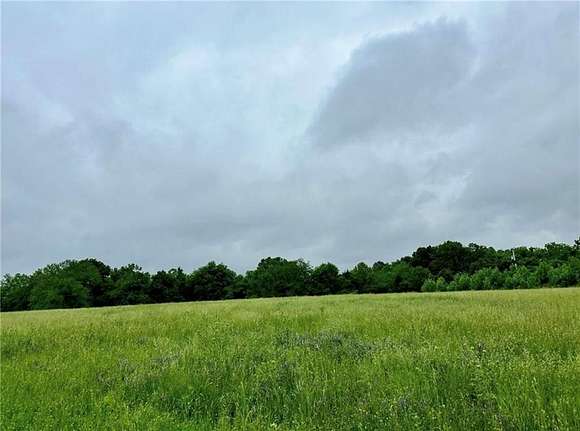 10.1 Acres of Land for Sale in Fayetteville, Arkansas
