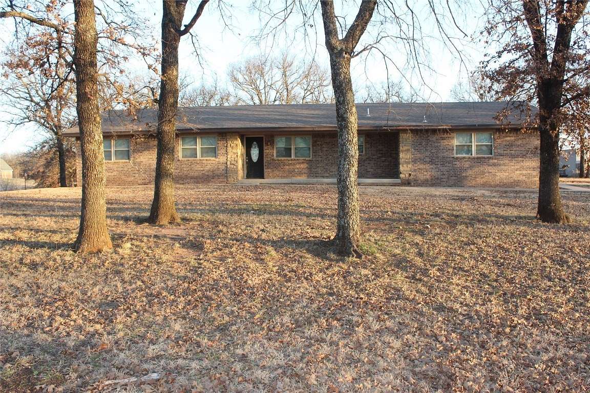 2.1 Acres of Residential Land with Home for Sale in Chandler, Oklahoma