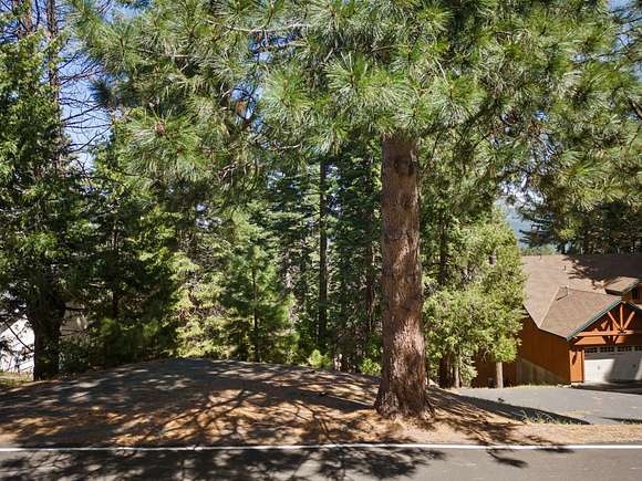 0.45 Acres of Residential Land for Sale in Lake Almanor Country Club, California