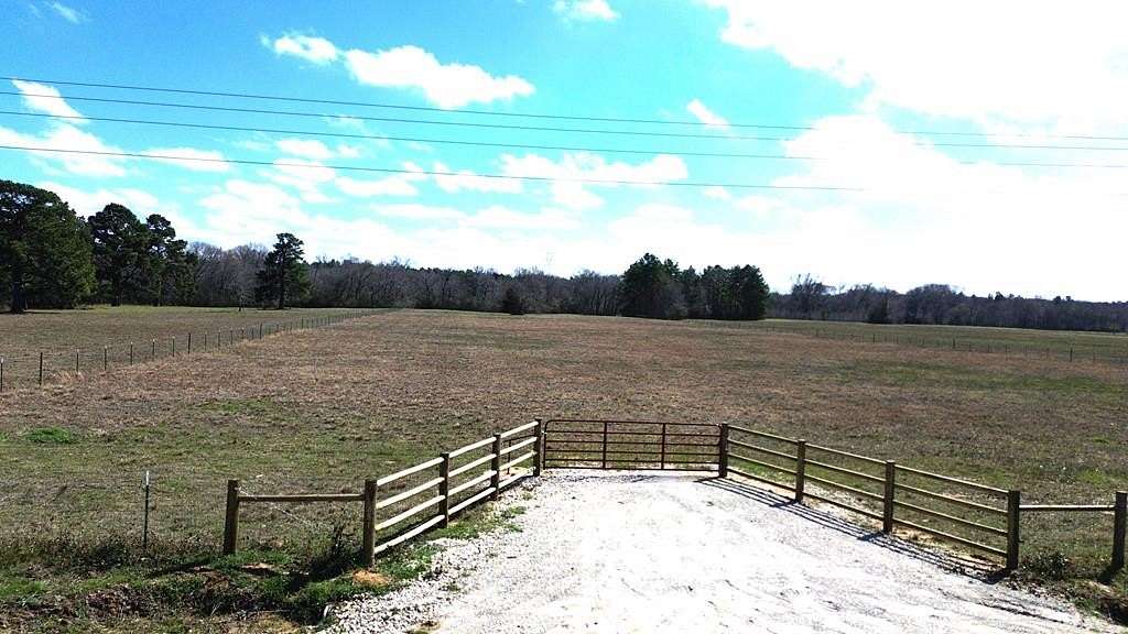 5 Acres of Residential Land for Sale in Crockett, Texas