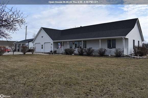 2.3 Acres of Residential Land with Home for Sale in Ottumwa, Iowa