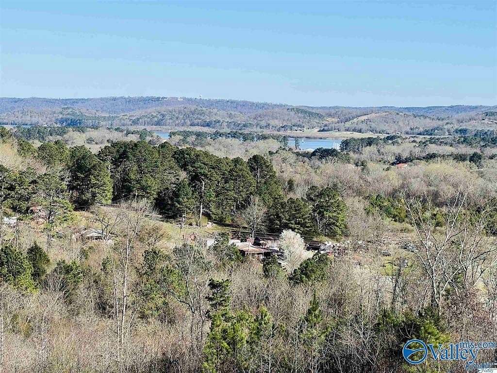 10 Acres of Land for Sale in Guntersville, Alabama