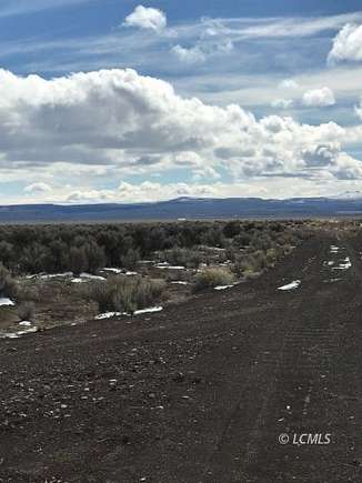 80 Acres of Recreational Land for Sale in Christmas Valley, Oregon