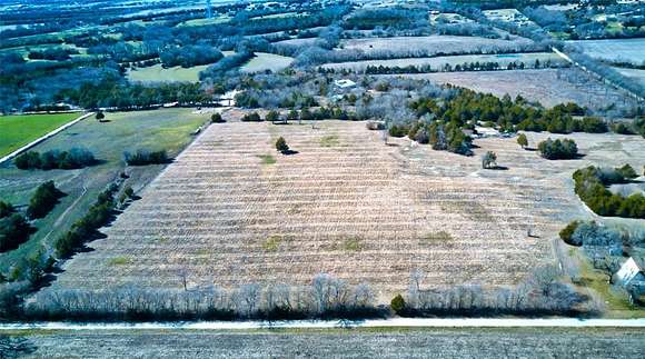 13 Acres of Agricultural Land for Sale in Trenton, Texas