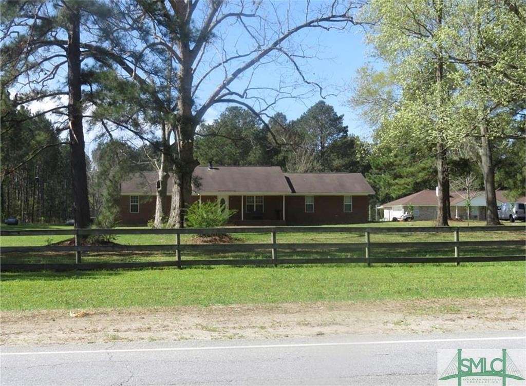 10 Acres of Residential Land with Home for Sale in Ellabell, Georgia