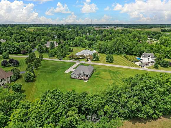 3 Acres of Residential Land with Home for Sale in Alexandria, Ohio