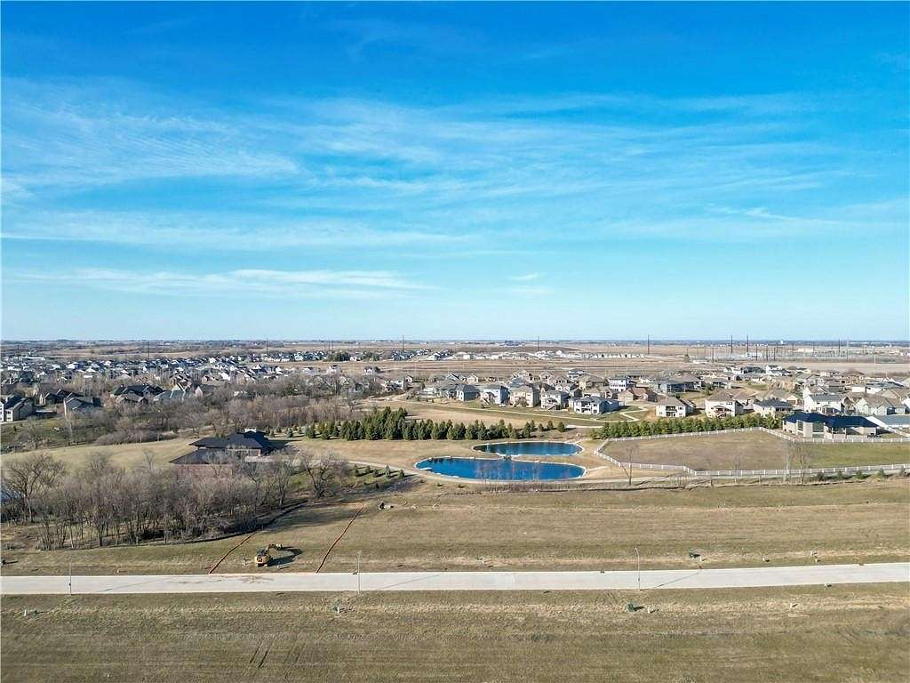 0.37 Acres of Residential Land for Sale in Urbandale, Iowa