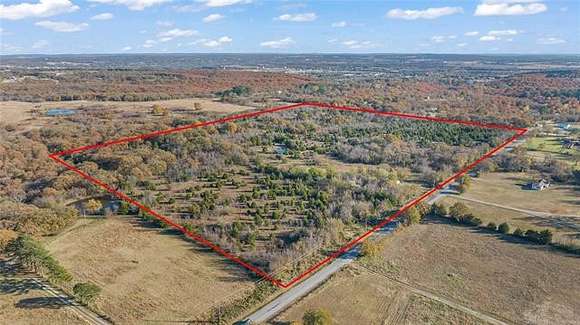 53.3 Acres of Recreational Land & Farm for Sale in Henryetta, Oklahoma
