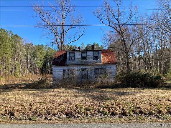 7 Acres of Residential Land with Home for Sale in Farnham, Virginia