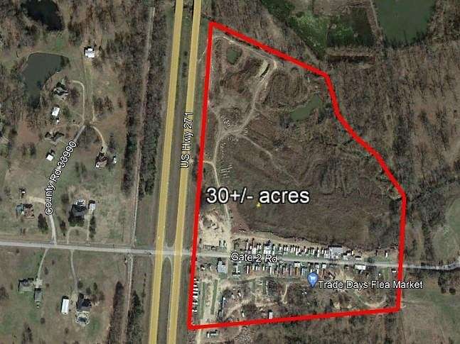 30 Acres of Improved Commercial Land for Sale in Powderly, Texas