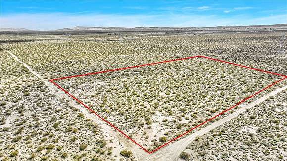 16.2 Acres of Land for Sale in Phelan, California