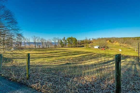 19.2 Acres of Land with Home for Sale in Signal Mountain, Tennessee