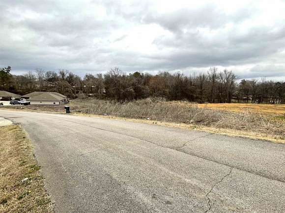1 Acre of Commercial Land for Sale in Killen, Alabama
