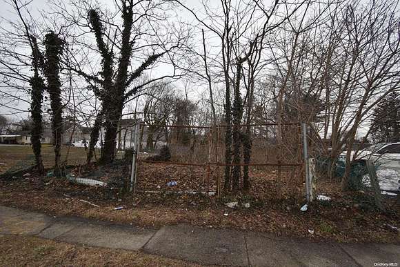 0.13 Acres of Land for Sale in Oyster Bay, New York