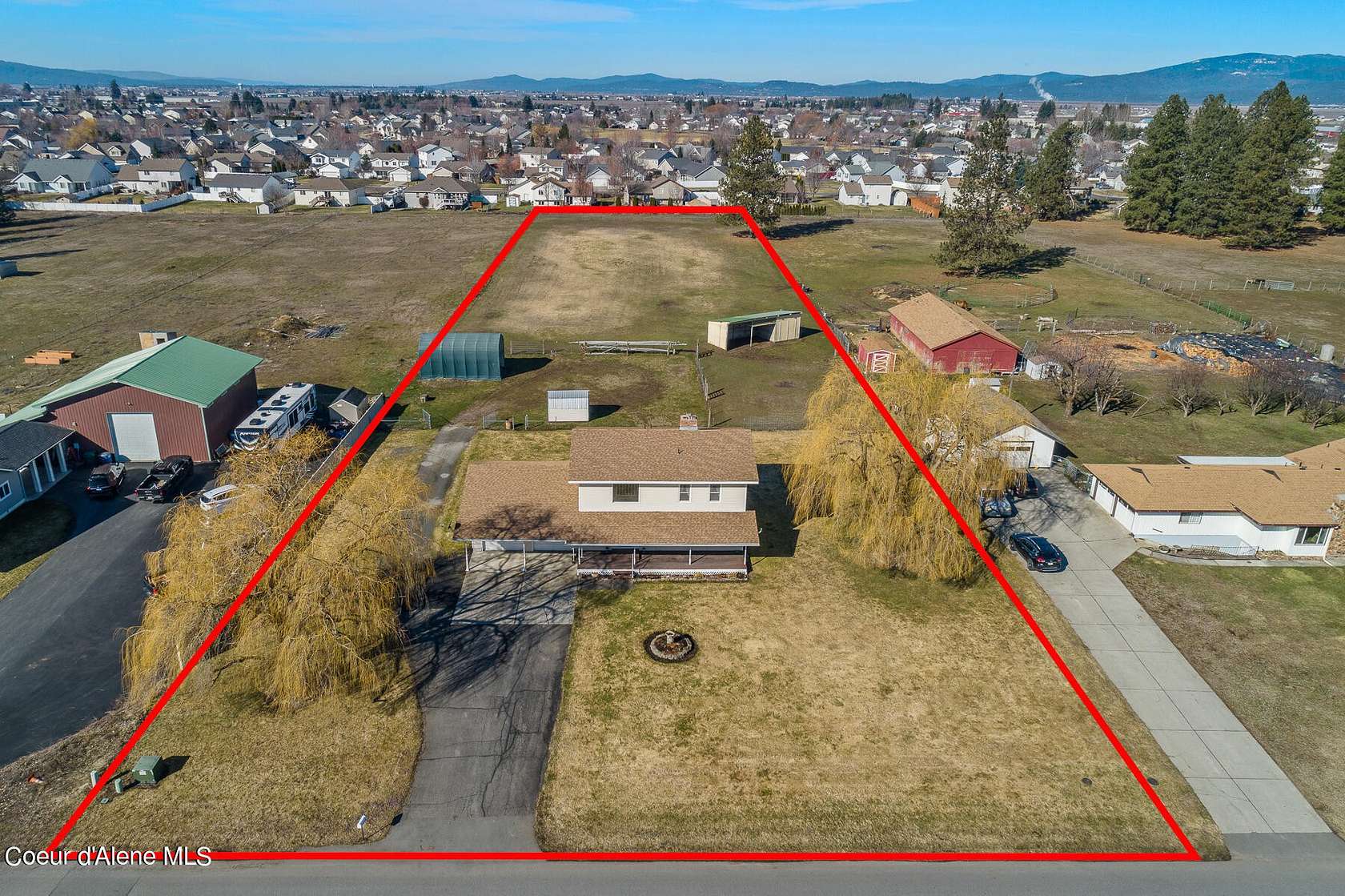 2.3 Acres of Residential Land with Home for Sale in Hayden, Idaho