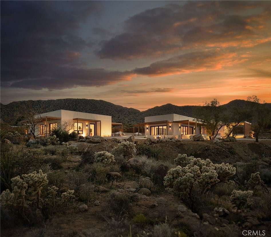 2.5 Acres of Residential Land with Home for Sale in Joshua Tree, California