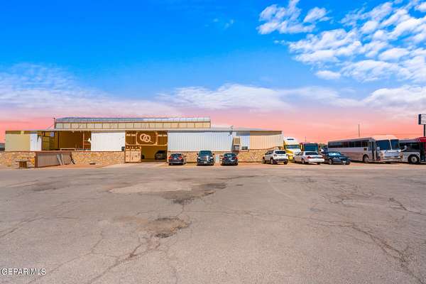 3 Acres of Improved Mixed-Use Land for Sale in El Paso, Texas