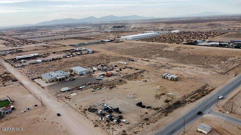 10 Acres of Improved Commercial Land for Sale in El Paso, Texas