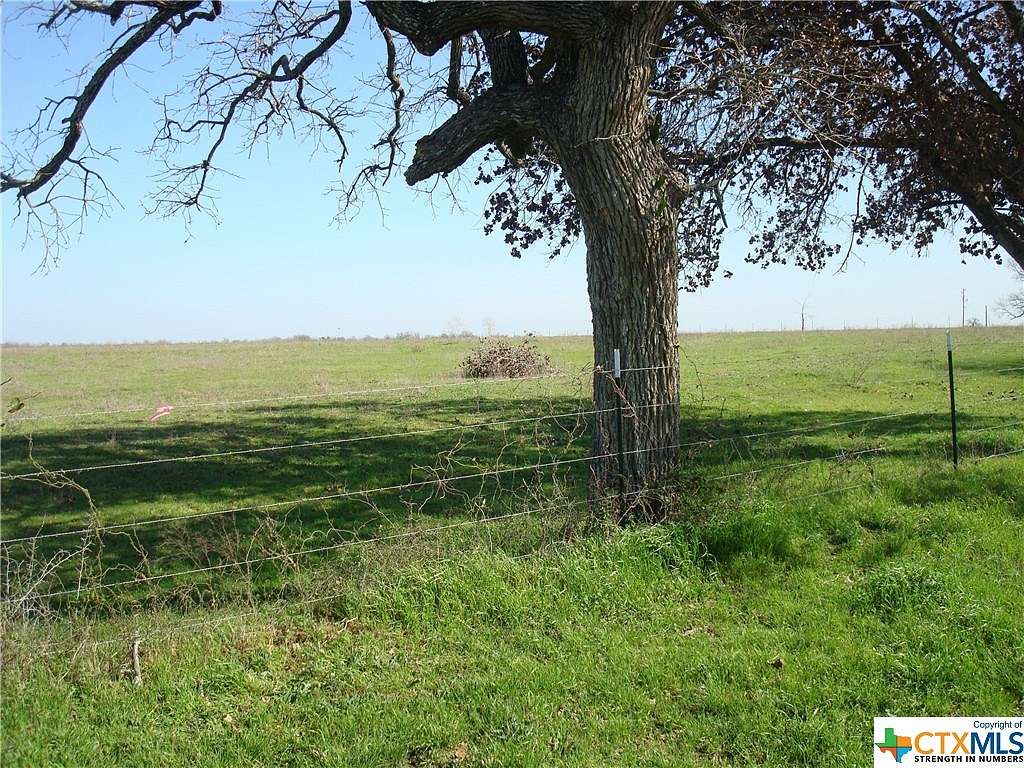 10 Acres of Land for Sale in Seguin, Texas