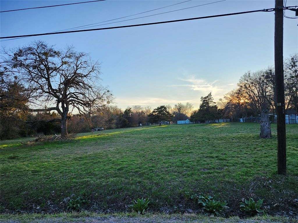 0.6 Acres of Residential Land for Sale in Lancaster, Texas