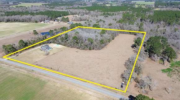 15.7 Acres of Land with Home for Sale in Boston, Georgia