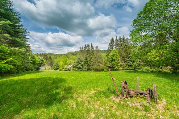 10.2 Acres of Land with Home for Sale in Dummerston Town, Vermont