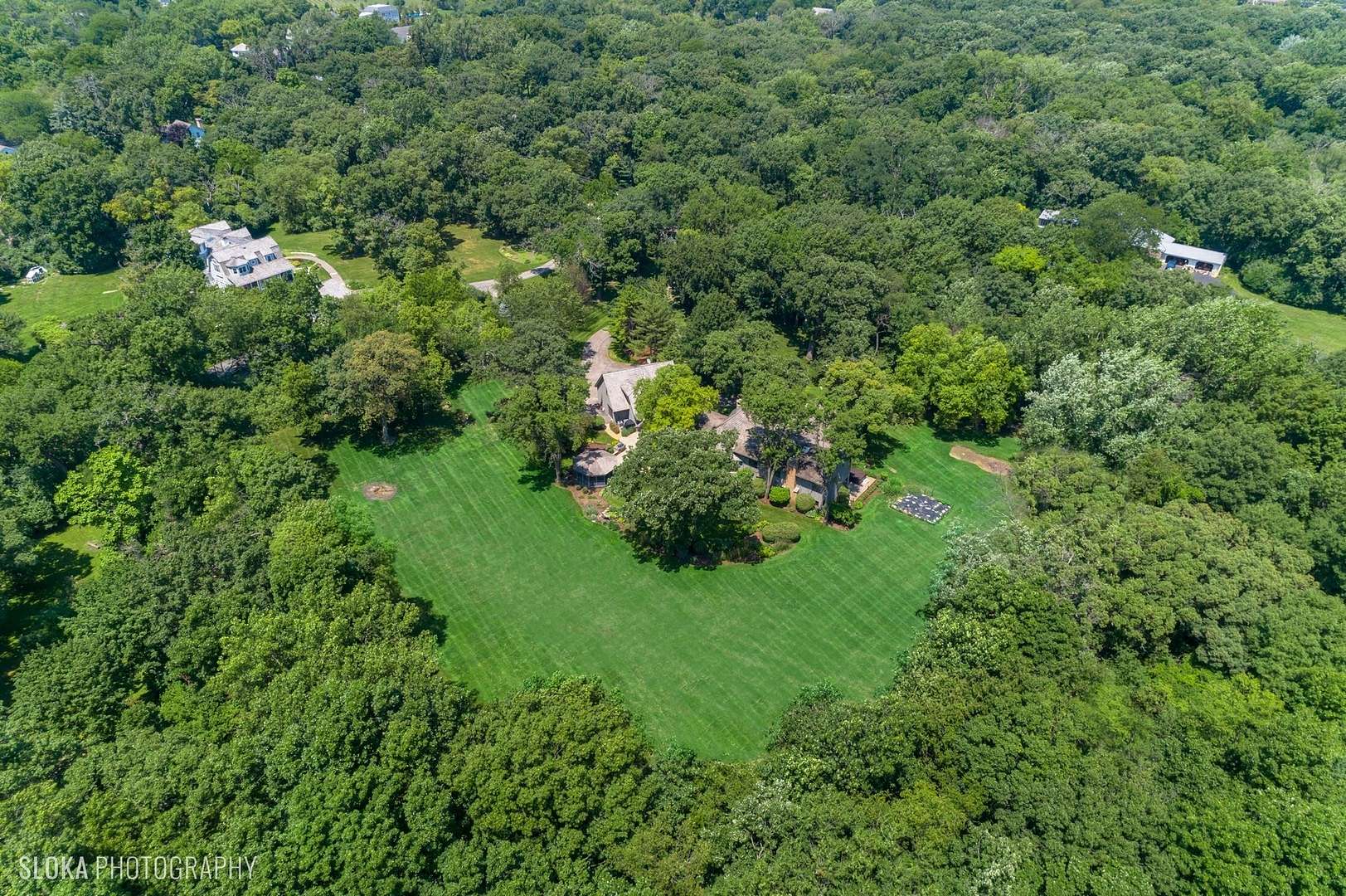 4.7 Acres of Residential Land with Home for Sale in Barrington Hills, Illinois