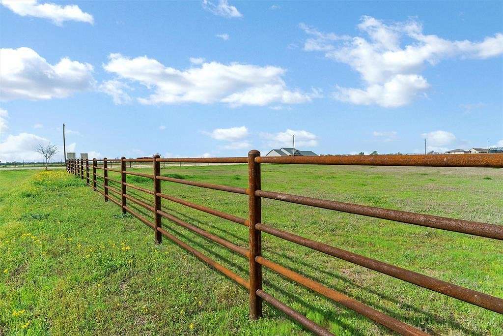 10 Acres of Land for Sale in Tolar, Texas